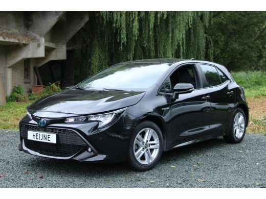 Toyota Corolla 1.8 HYBRID AUT. DYNAMIC NAVI/CAMERA/CARPLAY ActivLease financial lease