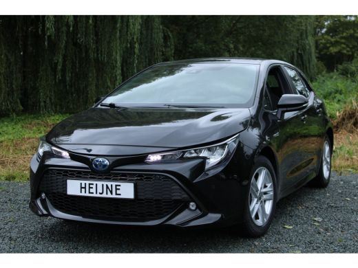 Toyota Corolla 1.8 HYBRID AUT. DYNAMIC NAVI/CAMERA/CARPLAY ActivLease financial lease