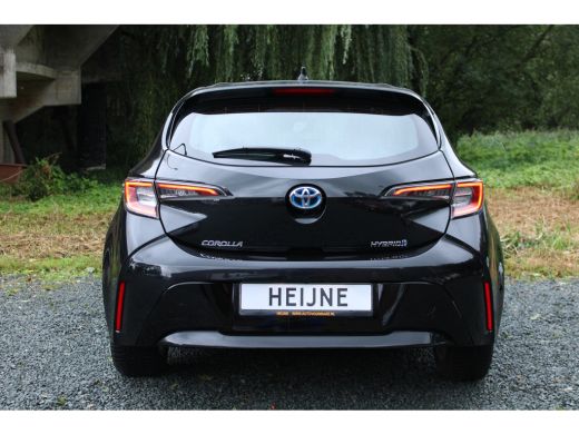 Toyota Corolla 1.8 HYBRID AUT. DYNAMIC NAVI/CAMERA/CARPLAY ActivLease financial lease