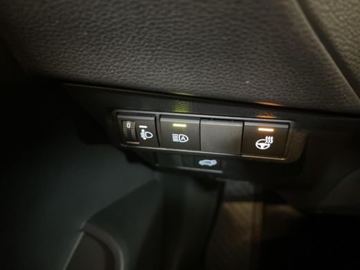 Toyota Corolla Cross Hybrid 140 Dynamic ActivLease financial lease