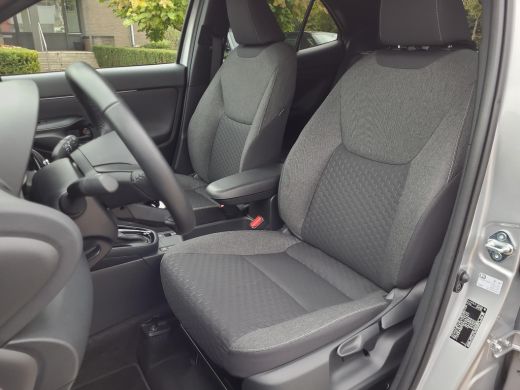 Toyota Yaris Cross 1.5 Hybrid 115 First Edition | Parkeersensor | Blindspot | Apple CarPlay | Rijklaarprijs incl. ga... ActivLease financial lease