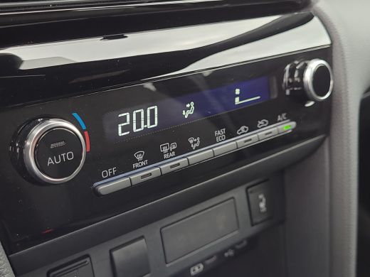 Toyota Yaris Cross 1.5 Hybrid 115 First Edition | Parkeersensor | Blindspot | Apple CarPlay | Rijklaarprijs incl. ga... ActivLease financial lease