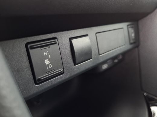 Toyota Yaris Cross 1.5 Hybrid 115 First Edition | Parkeersensor | Blindspot | Apple CarPlay | Rijklaarprijs incl. ga... ActivLease financial lease