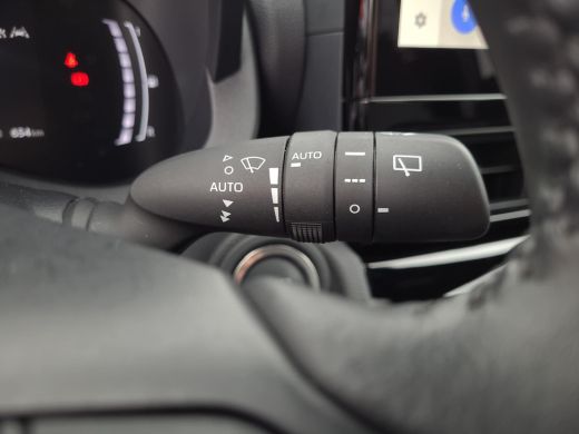 Toyota Yaris Cross 1.5 Hybrid 115 First Edition | Parkeersensor | Blindspot | Apple CarPlay | Rijklaarprijs incl. ga... ActivLease financial lease