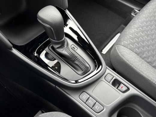 Toyota Yaris Cross 1.5 Hybrid 115 First Edition **STOEL EN STUURWIELVERWARMING/ ADAPTIEF CRUISE CONTROL/ KEYLESS/ PA... ActivLease financial lease