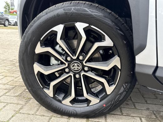 Toyota Yaris Cross 1.5 Hybrid 115 First Edition **STOEL EN STUURWIELVERWARMING/ ADAPTIEF CRUISE CONTROL/ KEYLESS/ PA... ActivLease financial lease