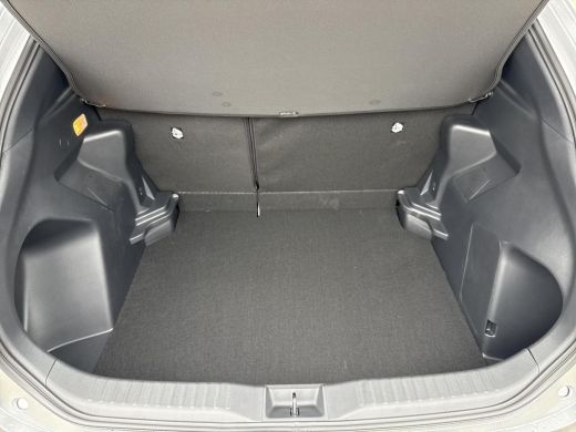 Toyota Yaris Cross 1.5 Hybrid 115 First Edition **STOEL EN STUURWIELVERWARMING/ ADAPTIEF CRUISE CONTROL/ KEYLESS/ PA... ActivLease financial lease