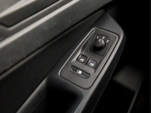 Volkswagen Caddy 1.5 TSI Exclusive (GRIJS KENTEKEN, BENZINE, DUBBELE SCHUIFDEUREN, SCHERM, PARKEERSENSOREN, BLUETO... ActivLease financial lease