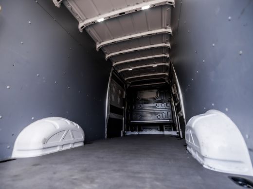 Volkswagen Crafter 35 2.0 TDI L4H3 (EURO 6, DUBBELE SCHUIFDEUREN, APPLE CARPLAY, CAMERA, AIRCO, ELEK RAMEN, 3 ZITPLA... ActivLease financial lease