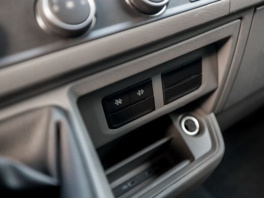 Volkswagen Crafter 35 2.0 TDI L4H3 (EURO 6, DUBBELE SCHUIFDEUREN, APPLE CARPLAY, CAMERA, AIRCO, ELEK RAMEN, 3 ZITPLA... ActivLease financial lease