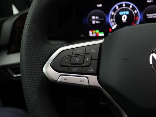 Volkswagen Golf 1.5 eHybrid GTE 272PK DSG Pano-Schuifdak, 360gr. Camera, Adaptieve Cruise Controle, Keyless, Side... ActivLease financial lease