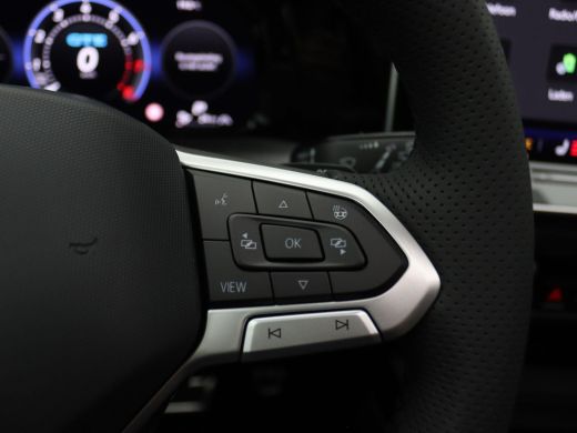 Volkswagen Golf 1.5 eHybrid GTE 272PK DSG Pano-Schuifdak, 360gr. Camera, Adaptieve Cruise Controle, Keyless, Side... ActivLease financial lease