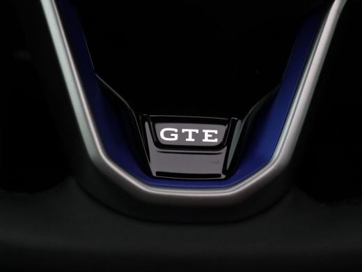Volkswagen Golf 1.5 eHybrid GTE 272PK DSG Pano-Schuifdak, 360gr. Camera, Adaptieve Cruise Controle, Keyless, Side... ActivLease financial lease