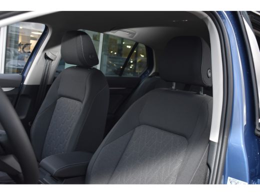 Volkswagen Golf Life Edition eHybrid TREKHAAK | APP. CONNECT | ADAPT. CRUISE | STOELVERWARMING |DAB | LED ActivLease financial lease