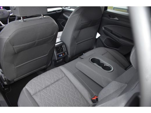 Volkswagen Golf Life Edition eHybrid TREKHAAK | APP. CONNECT | ADAPT. CRUISE | STOELVERWARMING |DAB | LED ActivLease financial lease