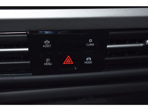 Volkswagen Golf Life Edition eHybrid TREKHAAK | APP. CONNECT | ADAPT. CRUISE | STOELVERWARMING |DAB | LED ActivLease financial lease