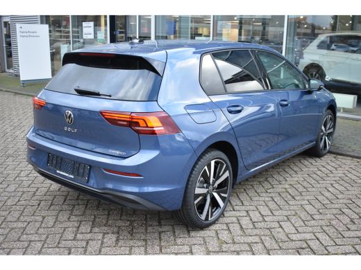 Volkswagen Golf Life Edition eHybrid TREKHAAK | APP. CONNECT | ADAPT. CRUISE | STOELVERWARMING |DAB | LED ActivLease financial lease