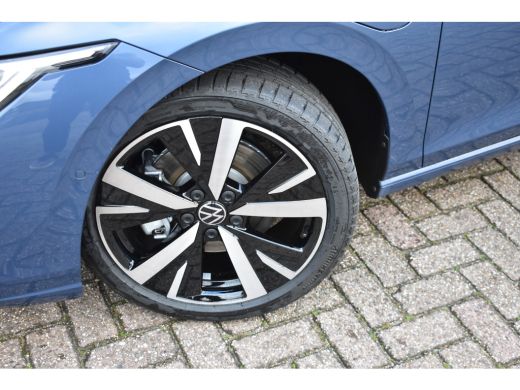 Volkswagen Golf Life Edition eHybrid TREKHAAK | APP. CONNECT | ADAPT. CRUISE | STOELVERWARMING |DAB | LED ActivLease financial lease