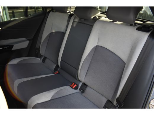 Volkswagen ID.3 204PK 58KWH FIRST PLUS | STOELEN + SPIEGELS VERW. | CAMERA. ACHTER | ADAPT. CRUISE | APP. CONNECT... ActivLease financial lease