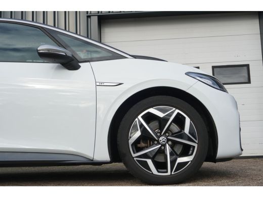 Volkswagen ID.3 First Plus 58 kWh | SOH 92.9 % | STOEL/STUURVERW. | CAMERA | MATRIX LED | ACC | ActivLease financial lease