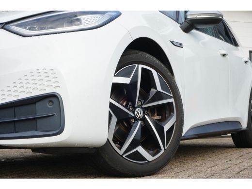 Volkswagen ID.3 First Plus 58 kWh | SOH 92.9 % | STOEL/STUURVERW. | CAMERA | MATRIX LED | ACC | ActivLease financial lease