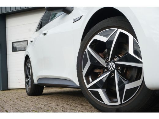 Volkswagen ID.3 First Plus 58 kWh | SOH 92.9 % | STOEL/STUURVERW. | CAMERA | MATRIX LED | ACC | ActivLease financial lease