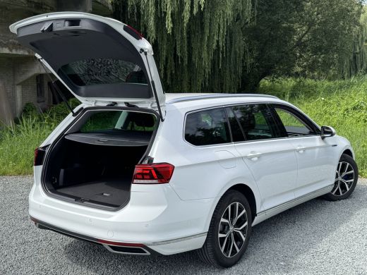 Volkswagen Passat Variant GTE TSI 218PK DSG PHEV BUSINESS LEDER/HEAD-UP/VIRTUAL ActivLease financial lease