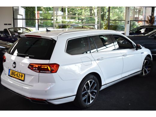 Volkswagen Passat Variant GTE TSI 218PK DSG PHEV BUSINESS LEDER/HEAD-UP/VIRTUAL ActivLease financial lease