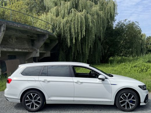 Volkswagen Passat Variant GTE TSI 218PK DSG PHEV BUSINESS LEDER/HEAD-UP/VIRTUAL ActivLease financial lease