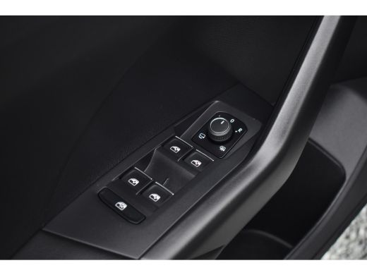 Volkswagen T-Cross TSI 110PK DSG STYLE NAVI/CARPLAY/PARKEERSENSOREN ActivLease financial lease