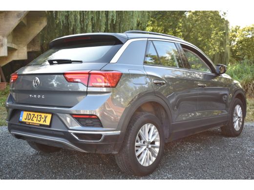 Volkswagen T-Roc 1.5 TSI 150PK DSG Style NAVI/PDC/CARPLAY ActivLease financial lease