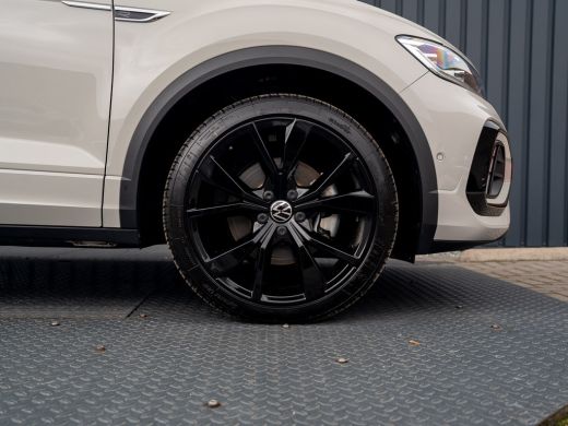 Volkswagen T-Roc 1.5 TSI R-Line Business | Panodak | Beats | Keyless | Trekhaak afnb | IQ Light | Side Assist | Pr... ActivLease financial lease