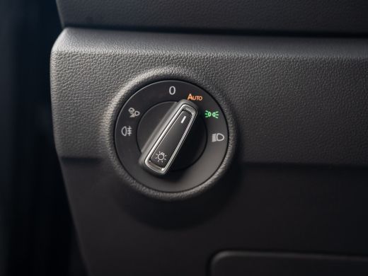 Volkswagen T-Roc 1.5 TSI R-Line | Panodak | Keyless | Side Assist | Elk. A-klep | IQ Light | Camera | Prijs Rijkla... ActivLease financial lease