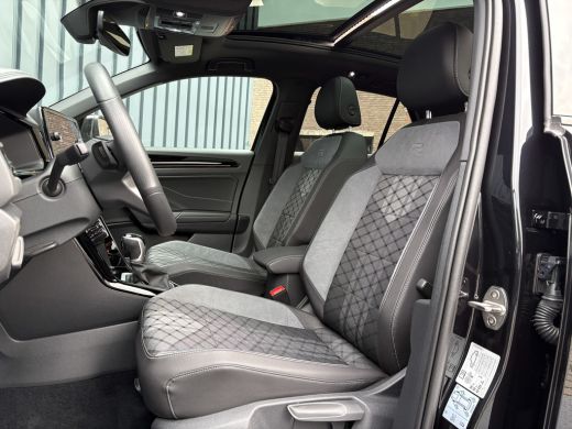 Volkswagen T-Roc 1.5 TSI R-Line | Panodak | Keyless | Side Assist | Elk. A-klep | IQ Light | Camera | Prijs Rijkla... ActivLease financial lease