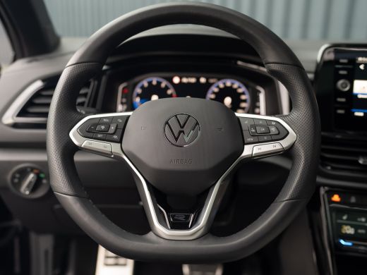 Volkswagen T-Roc 1.5 TSI R-Line | Panodak | Keyless | Side Assist | Elk. A-klep | IQ Light | Camera | Prijs Rijkla... ActivLease financial lease