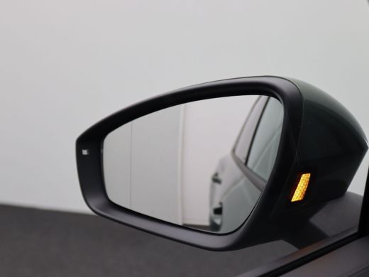 Volkswagen Tiguan 1.5 eHybrid Life Edition 204PK DSG Trekhaak, 19" LM Velgen, Adaptieve Cruise Controle, Achteruitr... ActivLease financial lease