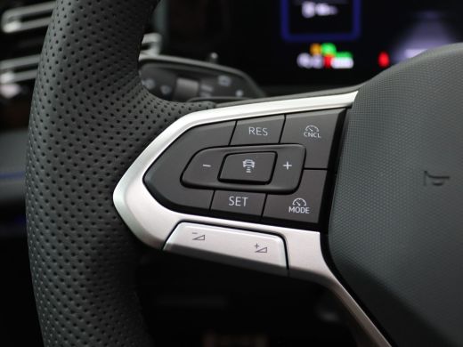 Volkswagen Tiguan 1.5 eHybrid R-Line Edition 272PK DSG Pano-Schuifdak, Trekhaak, 360gr. camera, Adaptieve Cruise Co... ActivLease financial lease