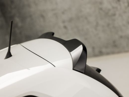 Volkswagen up! 1.0 TSI GTI (STOELVERWARMING, BLUETOOTH, SFEERVERLICHTING, GETINT GLAS, SPORTSTOELEN, LM VELGEN, ... ActivLease financial lease