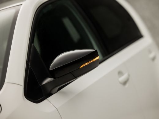 Volkswagen up! 1.0 TSI GTI (STOELVERWARMING, BLUETOOTH, SFEERVERLICHTING, GETINT GLAS, SPORTSTOELEN, LM VELGEN, ... ActivLease financial lease