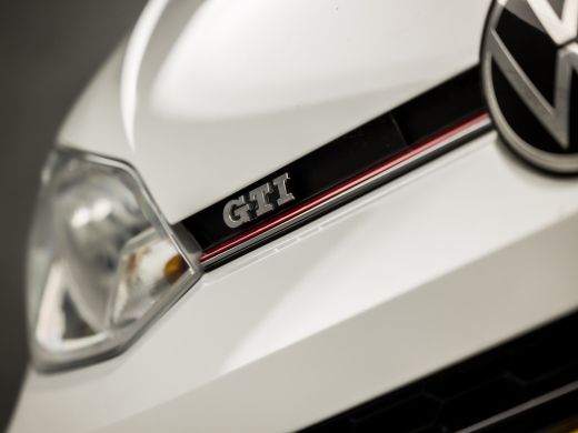 Volkswagen up! 1.0 TSI GTI (STOELVERWARMING, BLUETOOTH, SFEERVERLICHTING, GETINT GLAS, SPORTSTOELEN, LM VELGEN, ... ActivLease financial lease
