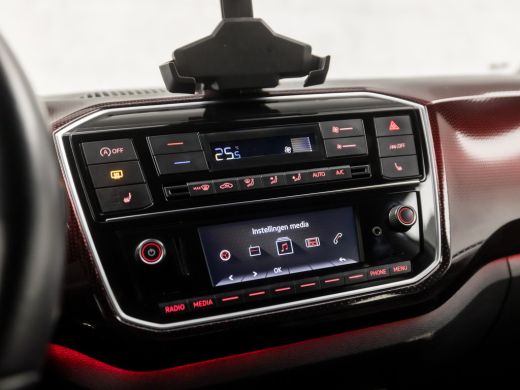 Volkswagen up! 1.0 TSI GTI (STOELVERWARMING, BLUETOOTH, SFEERVERLICHTING, GETINT GLAS, SPORTSTOELEN, LM VELGEN, ... ActivLease financial lease