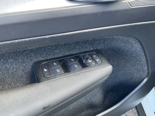 Volvo  XC40 1.5 T4 Recharge Inscription Stoel.Stuurverw. Carplay 1Eig Plug-in PHEV ActivLease financial lease