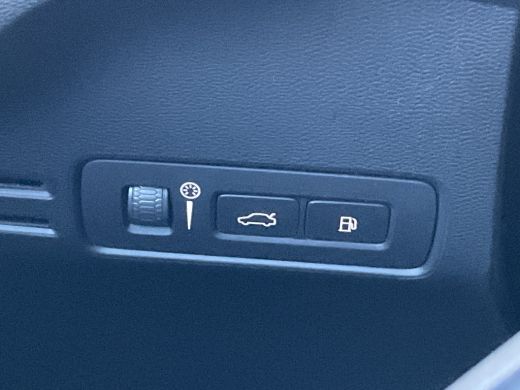 Volvo  XC40 1.5 T4 Recharge Inscription Stoel.Stuurverw. Carplay 1Eig Plug-in PHEV ActivLease financial lease