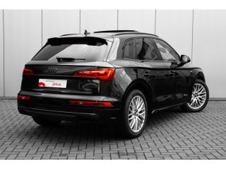 Audi Q5 50 TFSI e S edition Competition 299PK | Trekhaak | Luchtvering | Fijn nappa ledere stoelen | Pano...