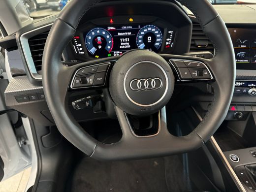 Audi A1 Sportback Sportback 25 95pk TFSI S edition Stoelverwarming voorin | Cruise control | Parkeerhulp achter ActivLease financial lease