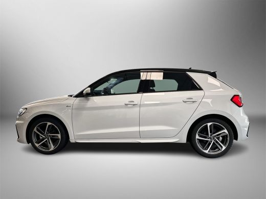 Audi A1 Sportback Sportback 25 95pk TFSI S edition Stoelverwarming voorin | Cruise control | Parkeerhulp achter ActivLease financial lease