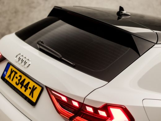 Audi A1 Sportback Sportback 30 TFSI Sport (APPLE CARPLAY, CLIMATE, LED KOPLAMPEN, GETINT GLAS, SFEERVERLICHTING, SP... ActivLease financial lease