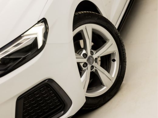 Audi A1 Sportback Sportback 30 TFSI Sport (APPLE CARPLAY, CLIMATE, LED KOPLAMPEN, GETINT GLAS, SFEERVERLICHTING, SP... ActivLease financial lease