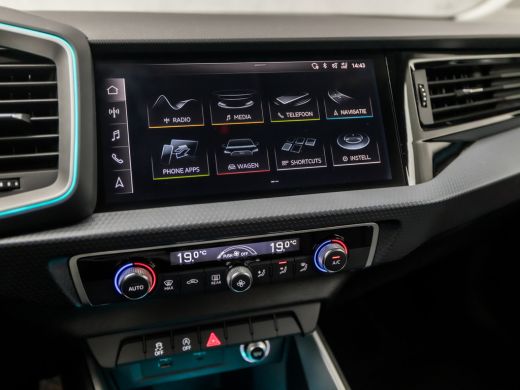 Audi A1 Sportback Sportback 30 TFSI Sport (APPLE CARPLAY, CLIMATE, LED KOPLAMPEN, GETINT GLAS, SFEERVERLICHTING, SP... ActivLease financial lease