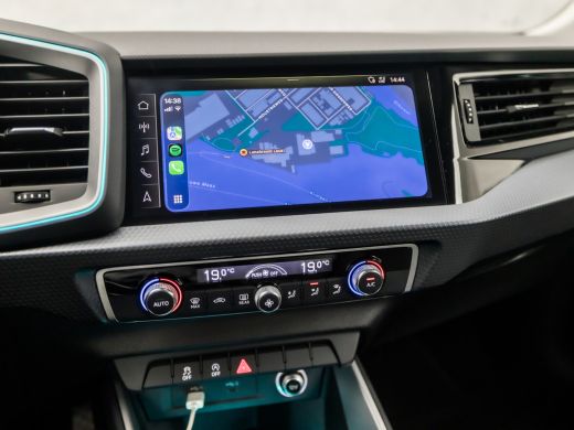 Audi A1 Sportback Sportback 30 TFSI Sport (APPLE CARPLAY, CLIMATE, LED KOPLAMPEN, GETINT GLAS, SFEERVERLICHTING, SP... ActivLease financial lease